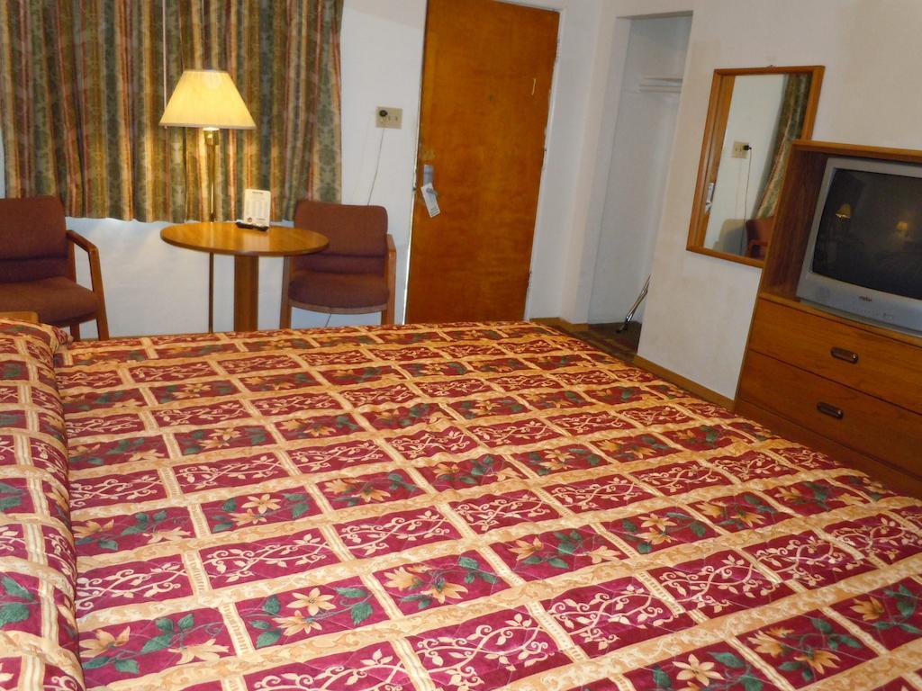 Value Inn Fallon Quarto foto